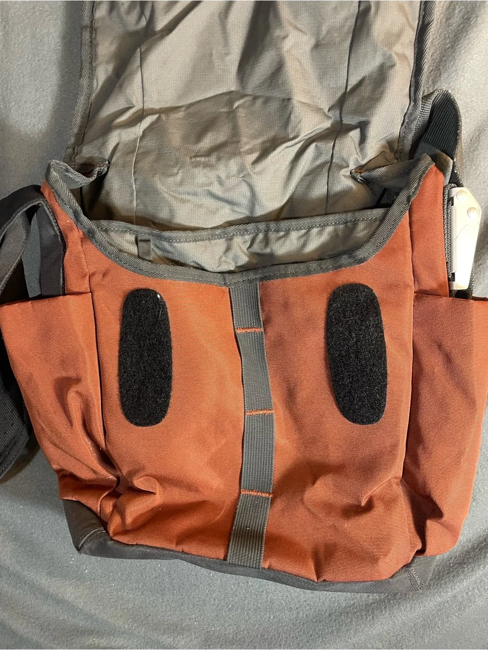 KEEN Hybrid Transport Messenger Bag Crossbody Rust Orange Gray Laptop Sleeve